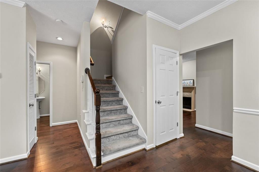 Pinetree - Residential