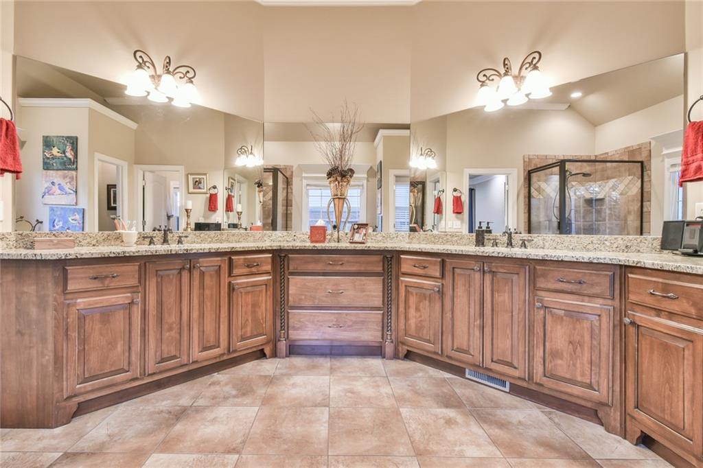 4586 Broadwell Circle, Flowery Branch, Georgia image 21