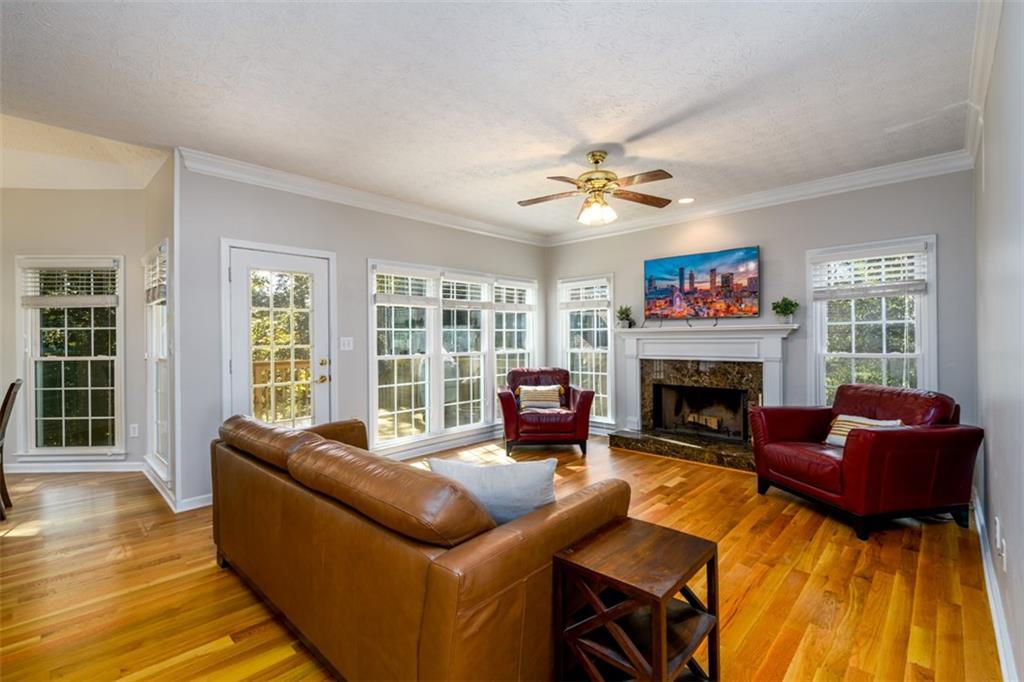724 Eastwood Rise