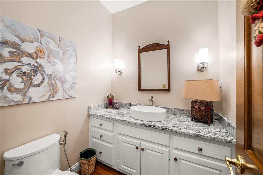 6040 Neely Farm Drive, Peachtree Corners, Georgia image 29