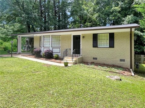 Single Family Residence in Clarkston GA 860 Verona Drive.jpg