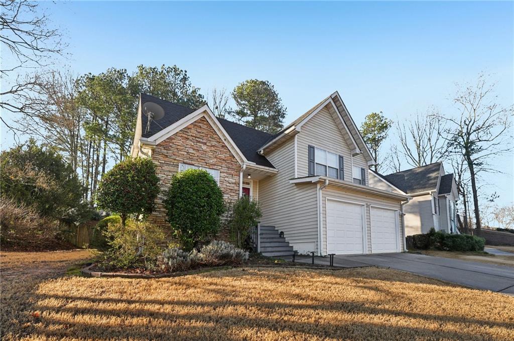 1620 Rushing River Way