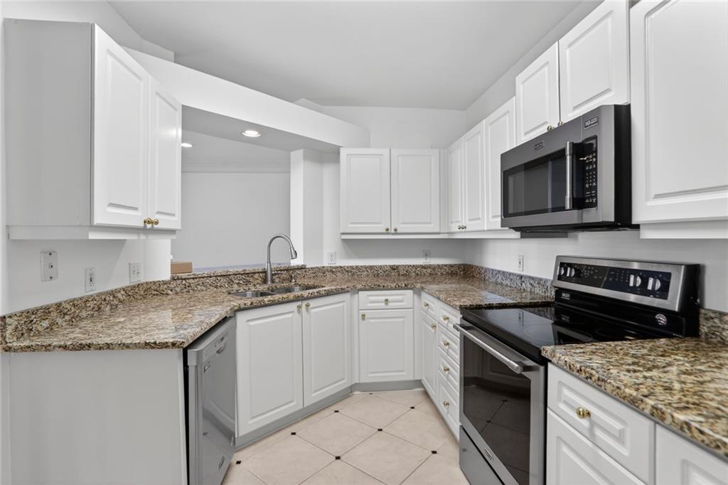 3334 Peachtree Road NE 1405