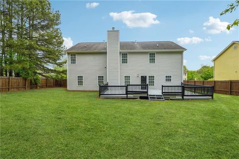 A home in Fairburn