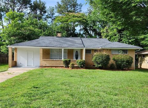 Homes For Rent - 3415 Hyland Drive<br/> Decatur, GA 30032