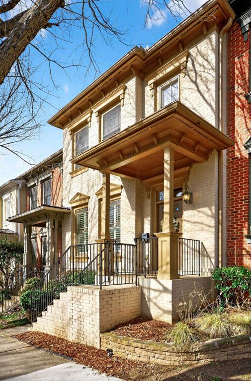 954 Glenwood Avenue SE