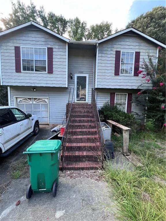 5568 Bradley Circle