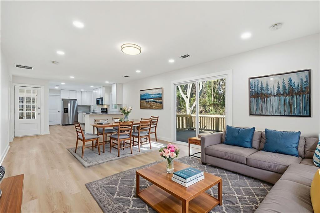 1136 Powell Court SE