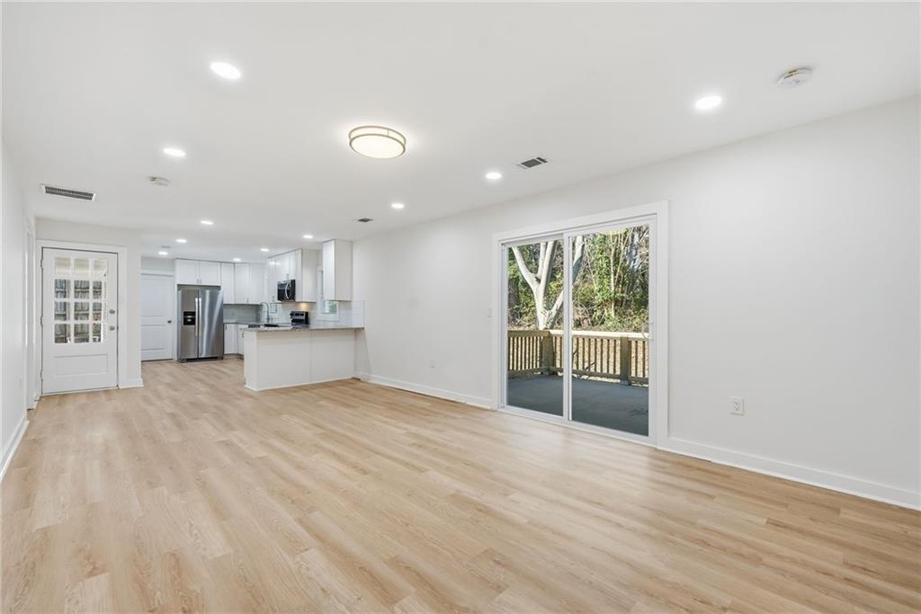 1136 Powell Court SE