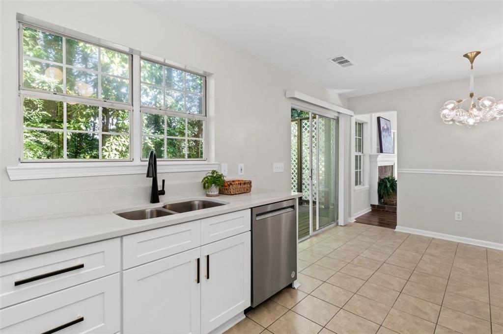 3253 Strathmore Drive, Duluth, Georgia image 15