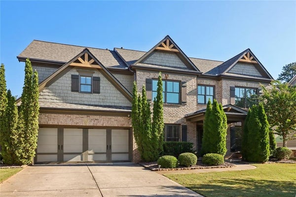 1146 WHISPER COVE DR, BUFORD, GA 30518 - Image 44766bffcff0bf2a3fa6f84cbc6297fc/1138077248