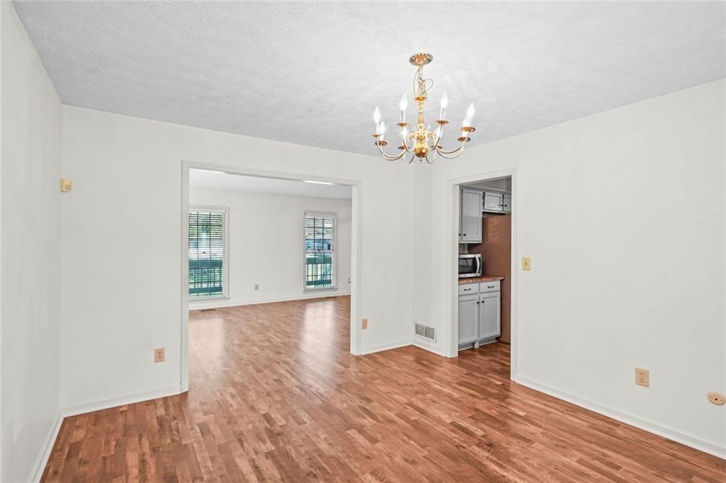 1700 Summit View Way