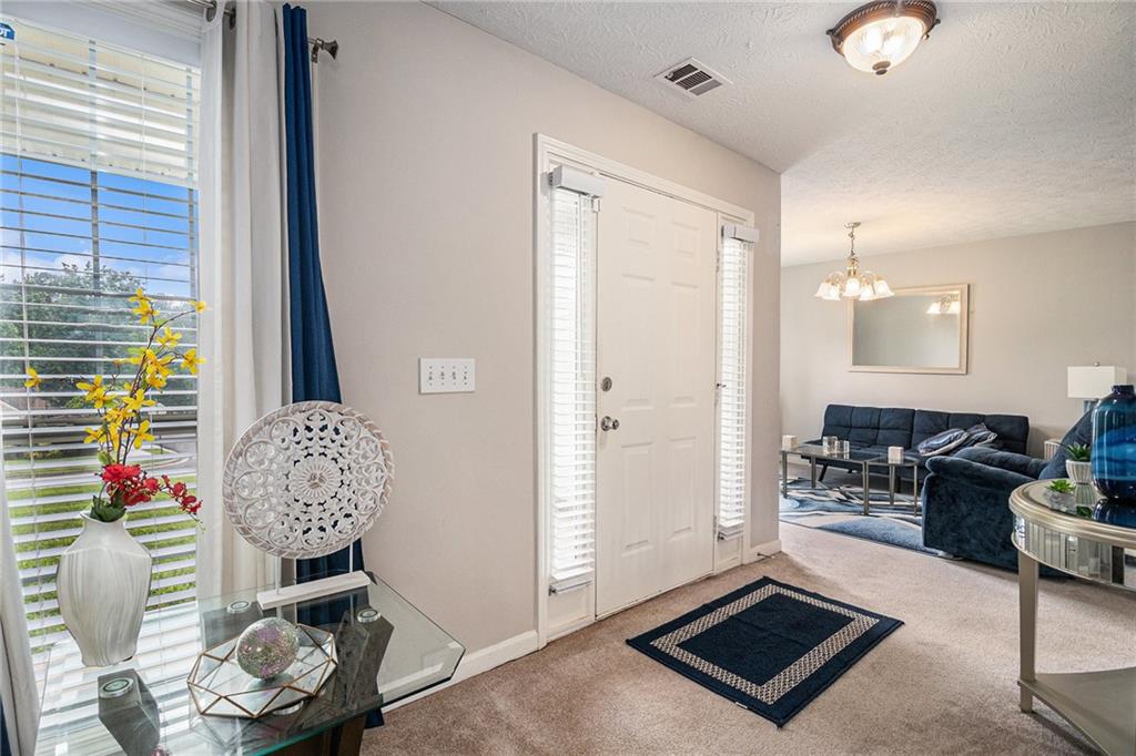 228 Kensington Trace