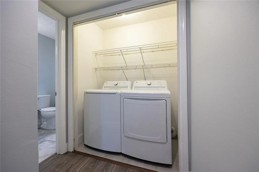 HE MEADOWS - Residential Lease