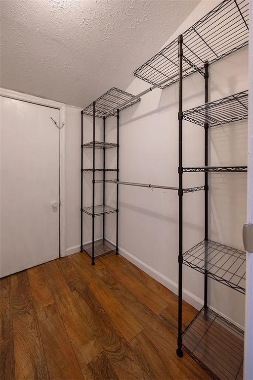 HE MEADOWS - Residential Lease