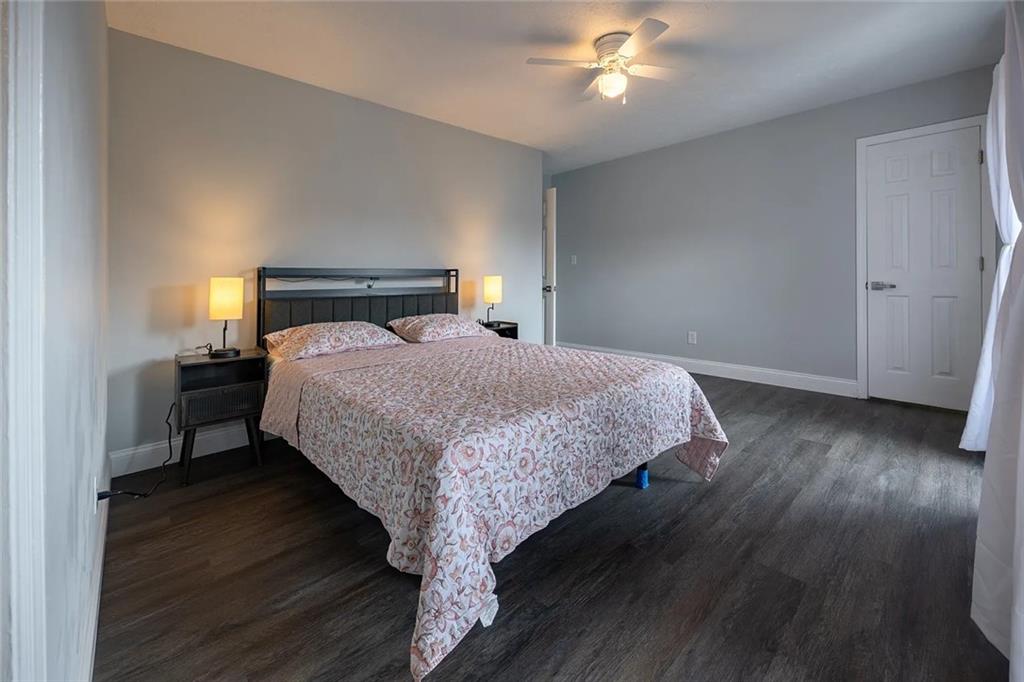 HE MEADOWS - Residential Lease