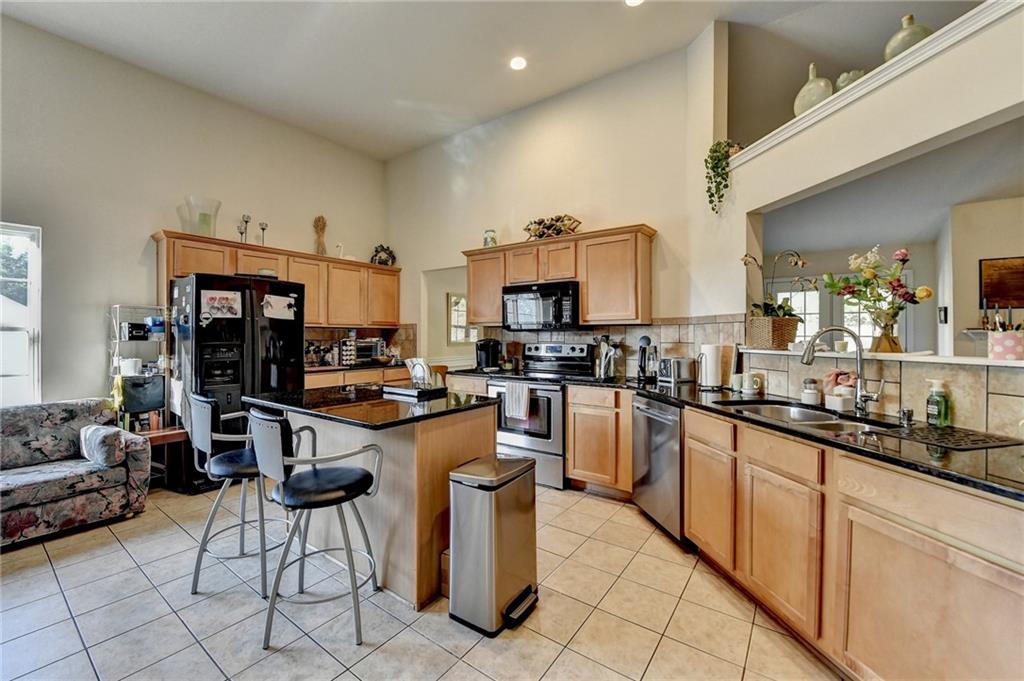 6434 Mossy Boulder Drive, Flowery Branch, Georgia image 33