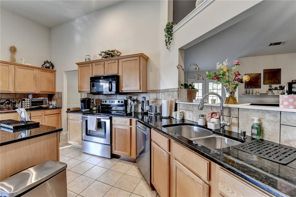 6434 Mossy Boulder Drive, Flowery Branch, Georgia image 34