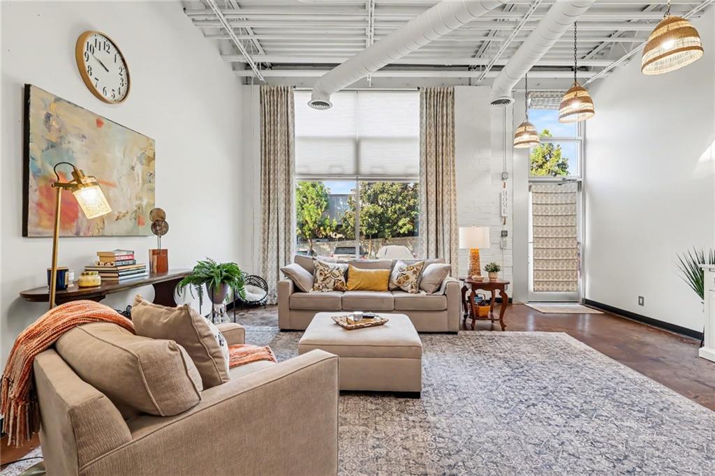 5200 Peachtree Road 2114