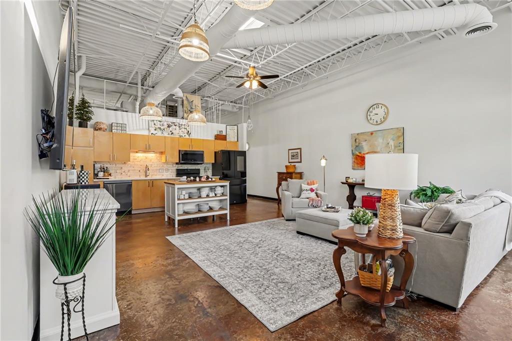 5200 Peachtree Road 2114