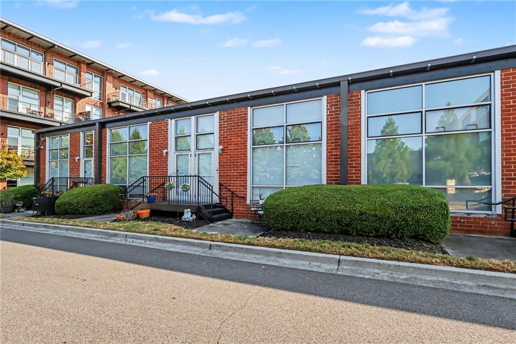 5200 Peachtree Road 2114