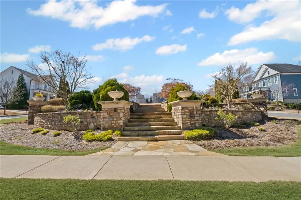 Milton, Georgia 30004, United States, 6 Bedrooms Bedrooms, ,5 BathroomsBathrooms,Residential,Pending,87025