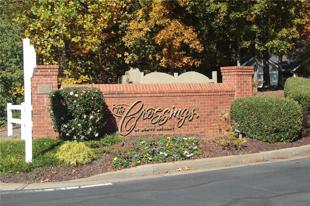 945 BURNT HICKORY Circle NW 8