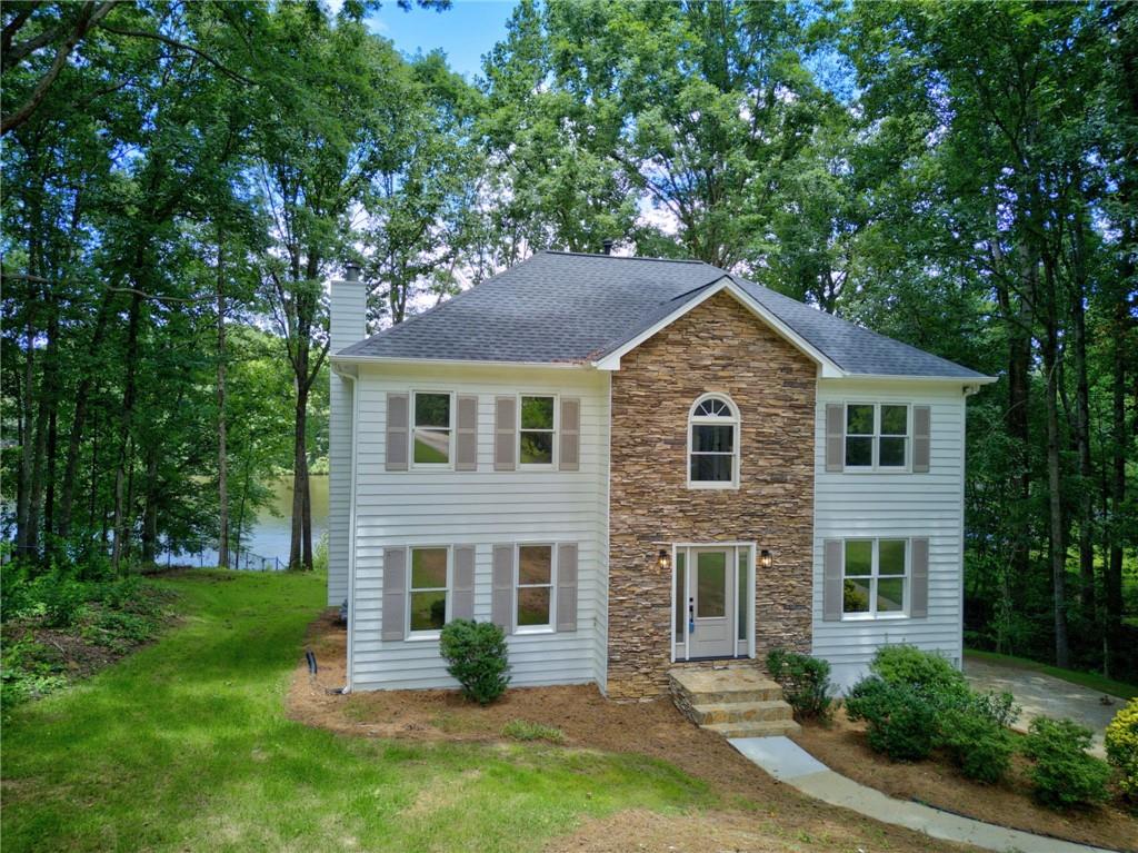511 Lakeside Drive