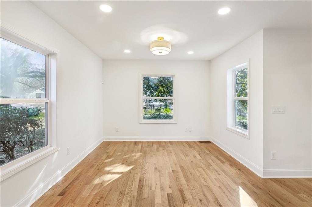 1045 Forrest Boulevard