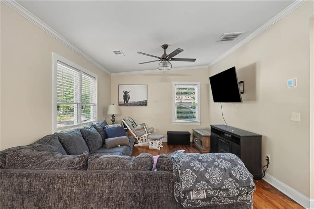 5135 Pinecrest Drive Southwest