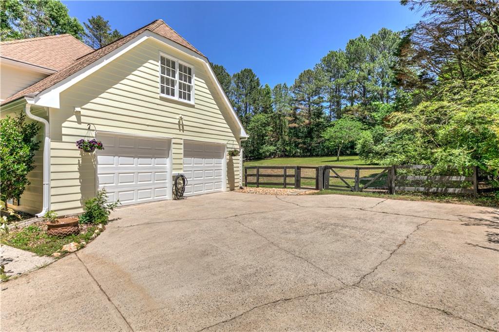 6310 Black Oak Drive