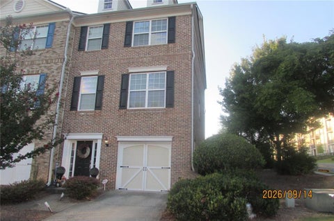 Townhouse For Sale - 1870 Appaloosa Mill Court<br/> Buford, GA 30519