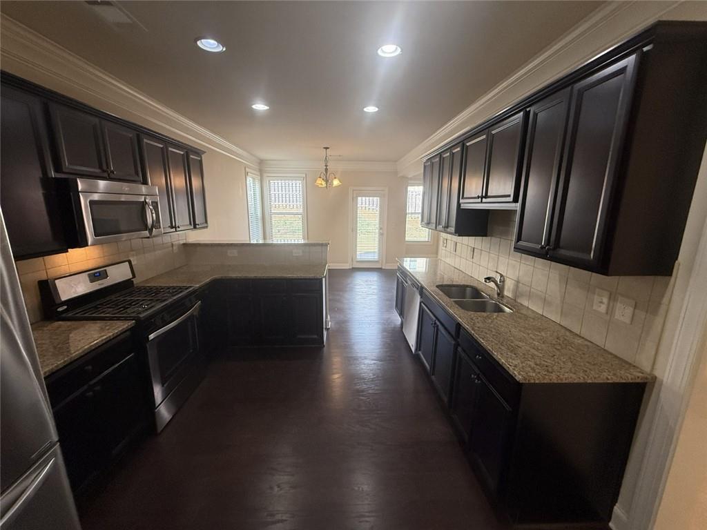 5085 Breezewood Circle