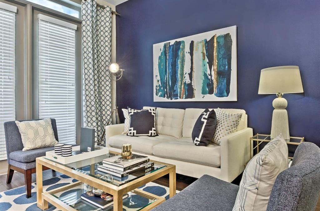 4600 Roswell Road 365