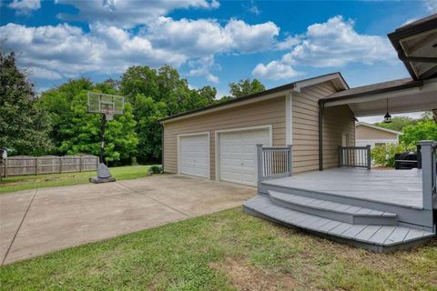 A home in Shady Dale