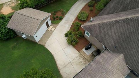 A home in Shady Dale