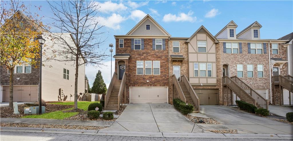 2060 PAXTON Drive SW