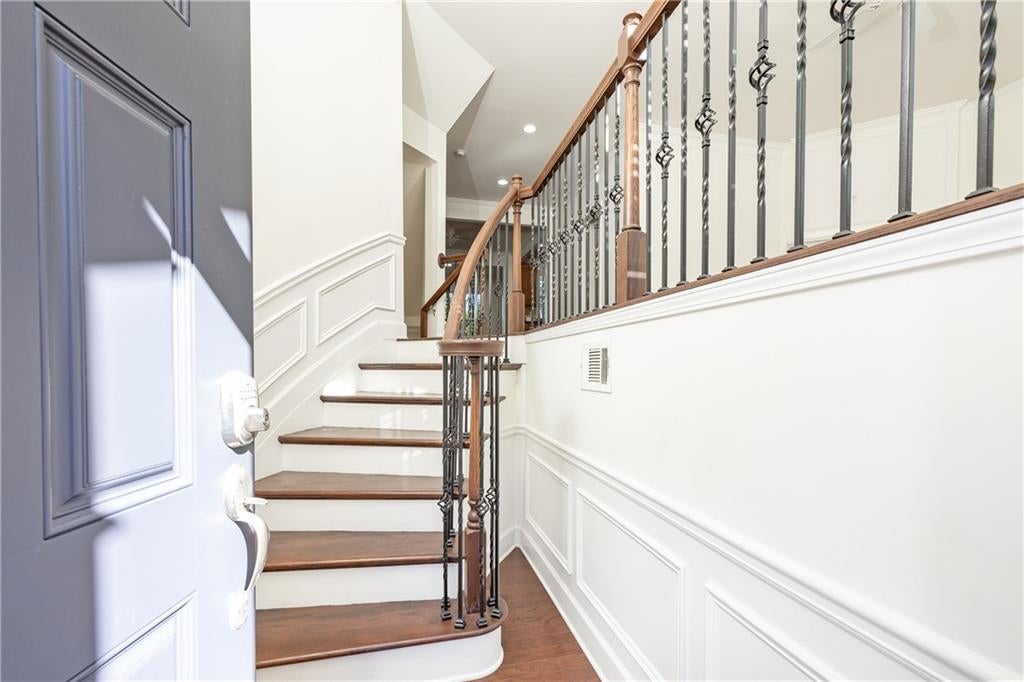 545 Sarabrook Place