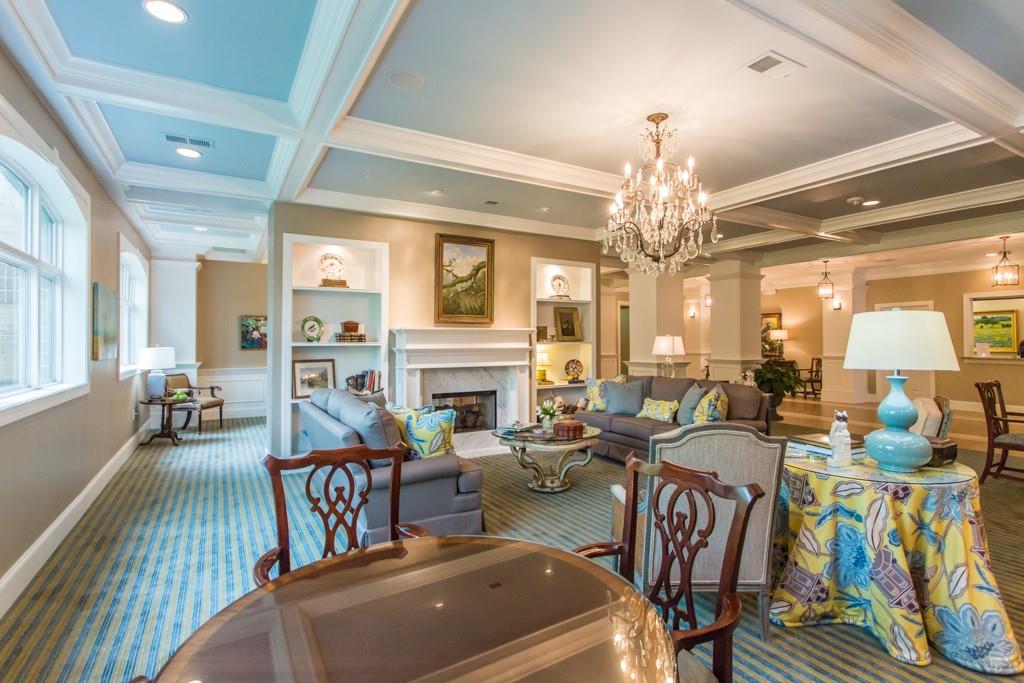 1800 Clairmont Lake 724