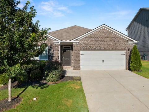 Homes For Sale - 152 Starbuck Parkway<br/> Jackson County, Pendergrass, GA 30567