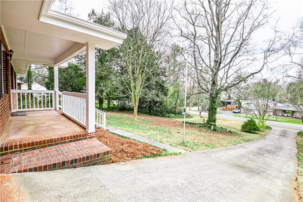 945 Honeysuckle Trail, Winder, Georgia image 38