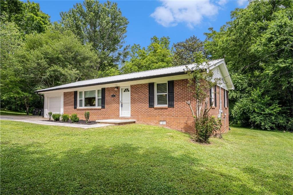 203 Burton Drive, Calhoun, Georgia image 3
