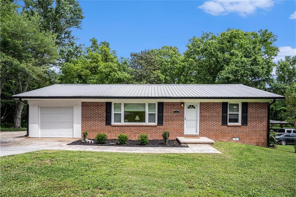203 Burton Drive, Calhoun, Georgia image 1