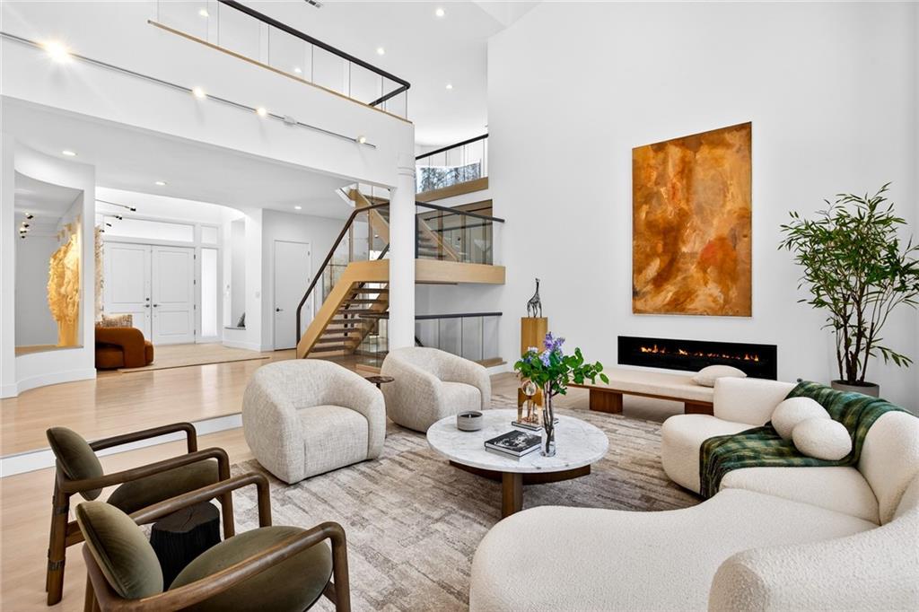 230 N Chambord Drive NW