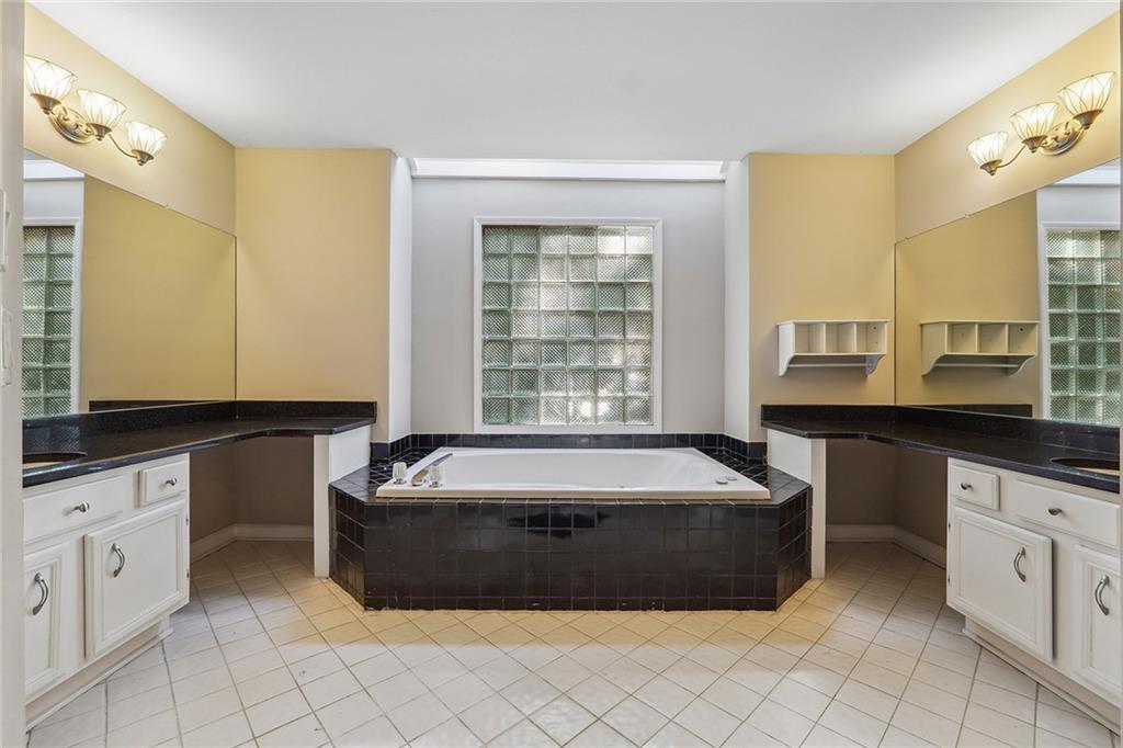 Whispering Oaks - Residential Lease