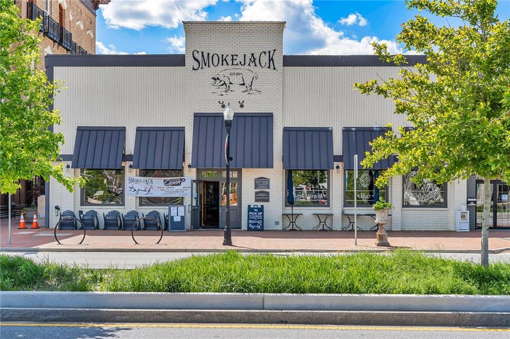 Whispering Oaks - Residential Lease