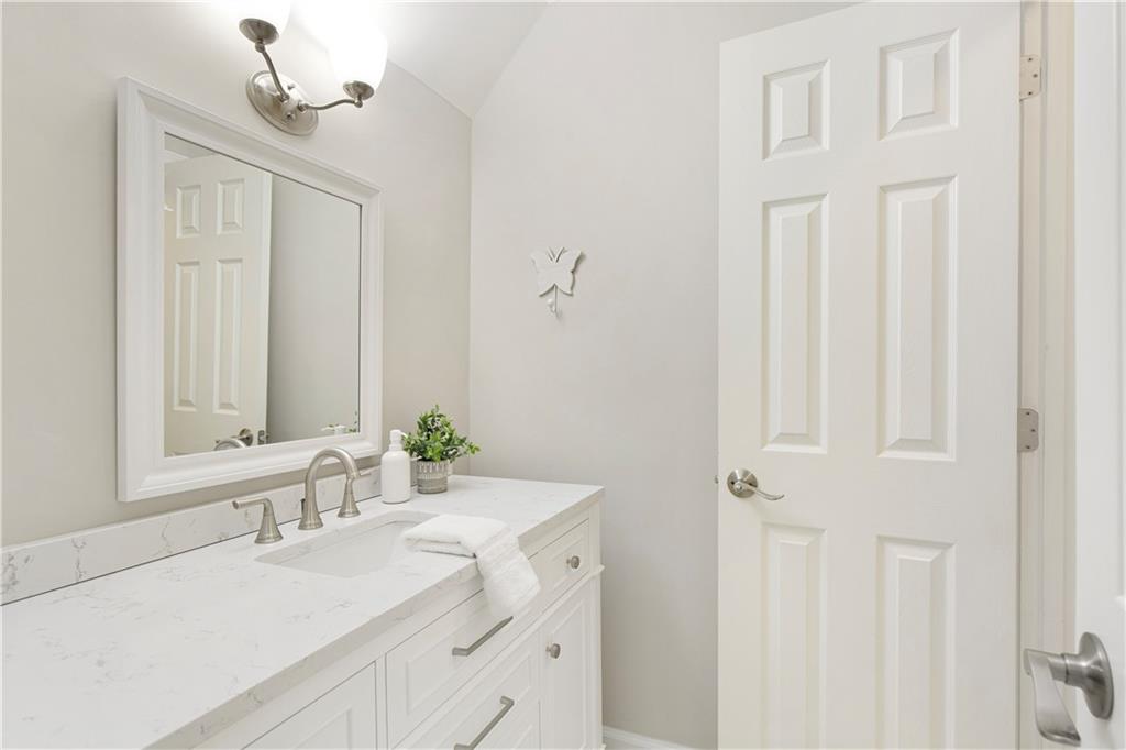 6185 Deerwoods Trail, Alpharetta, Georgia image 36