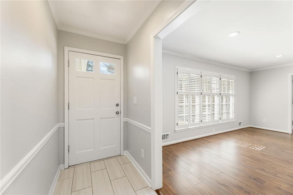 2488 Fontainebleau Drive