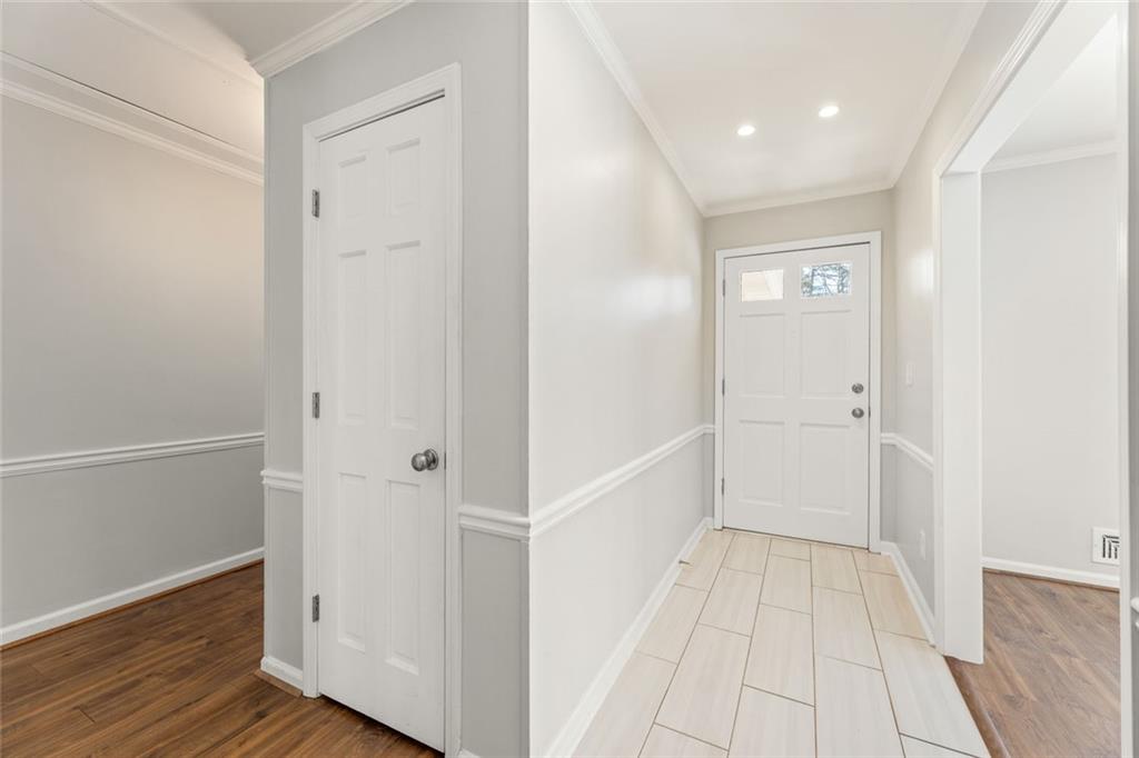 2488 Fontainebleau Drive, Dunwoody, Georgia image 6