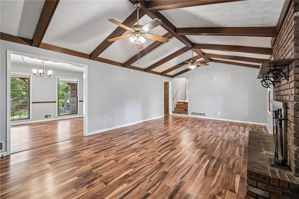 667 Kingswood Court